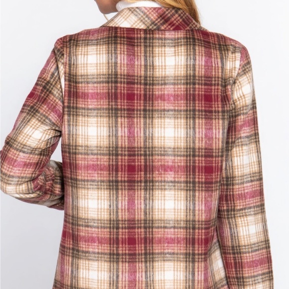 Notched Collar Plaid Jacket - Picture 5 of 5